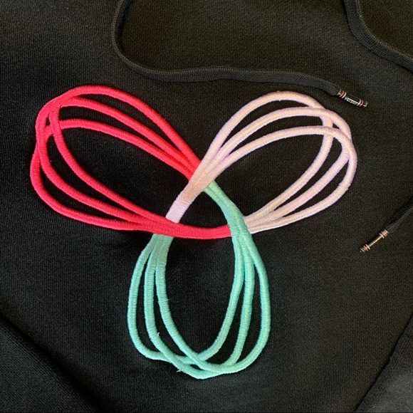 TNA Baltic Hoodie - Picture 2 of 7